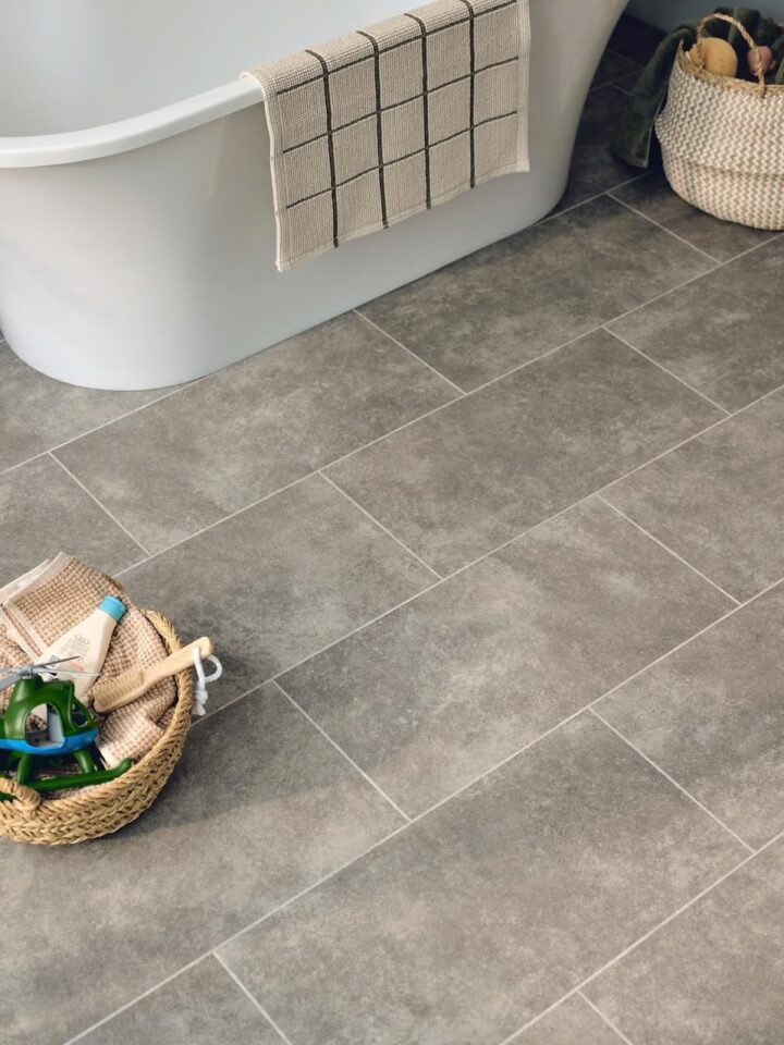 Amtico SF3S4439 Brisk Stone 305x610mm BrokenBond2